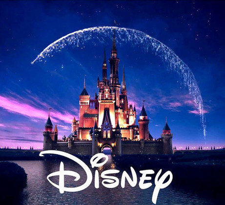A Disney suspendeu as atividades na Rússia e ainda anunciou que daria apoio a ONGs e refugiados. 