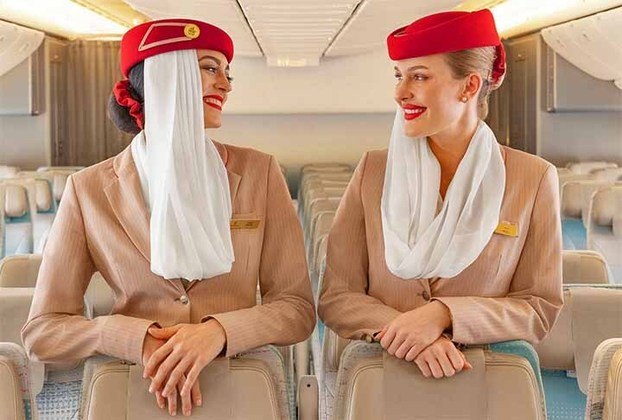 A Emirates tinha uma cultura de alta rotatividade de empregados, mas esse contexto vem mudando já há algum tempo junto com a evolução da companhia. Por sinal, essa modificação já é perceptível. Afinal, conta com mais de 4.000 colaboradores na empresa entre 5 e 9 anos completados. 