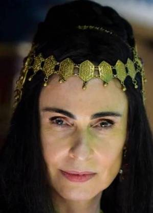 A esposa do Rei Guedór, Anainér, vivida por  Silvia Pfeifer