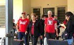 A ex-presidente Dilma Rousseff chega a escola em Belo Horizonte para votar