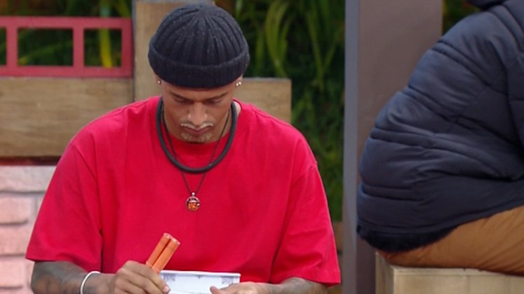 O dono Lampião do Poder, WL, abriu os trabalhos no votatório ao escolher o pergaminho branco e entregar a Chama Laranja para Yuri  