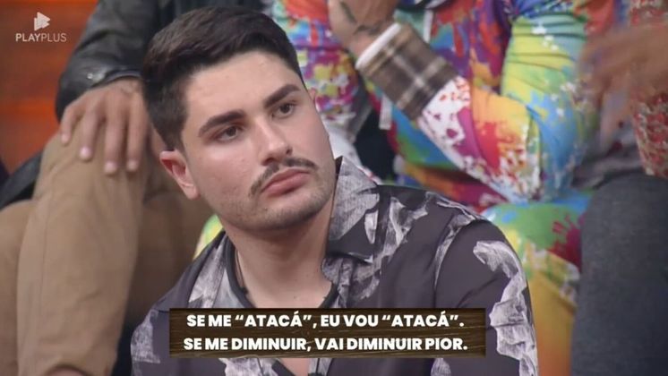 O meme da Inês Brasil foi parar na telinha do PlayPlus. O pensamento da diva da internet faz todo o sentido nas dinâmicas de apontamento. É tiro, porrada e bomba!