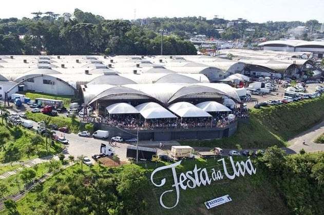 A Festa da Uva de Caxias do Sul é realizada no Parque da Festa da Uva, um grande complexo de exposições e eventos localizado na cidade. O parque conta com diversos pavilhões, restaurantes, bares e lojas.