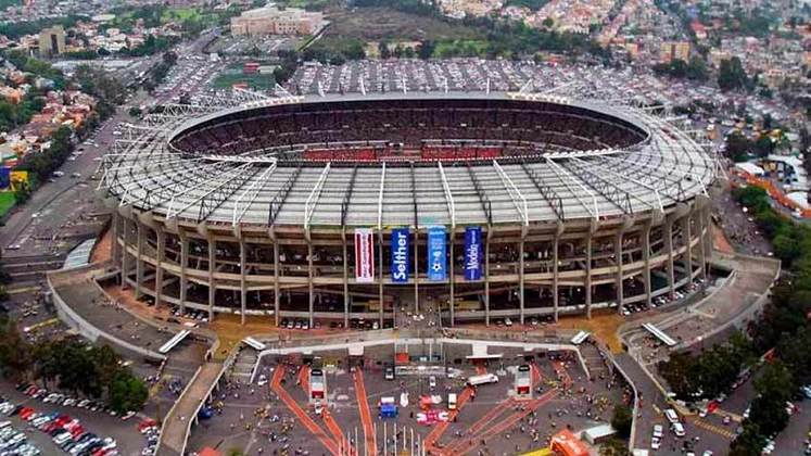 A Fifa confirmou as sedes da Copa do Mundo de 2026, que acontecerá nos Estados Unidos, Canadá e México. O estádio com a maior capacidade é o Azteca, na Cidade do México, que comporta quase 90 mil pessoas. Veja os palcos do Mundial daqui a quatro anos: