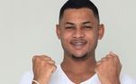 Gabriel Roza O influencer estreou no reality com a fama de 'ex-noivo de Bia Miranda'. Aos poucos, Gabriel foi se desvinculando do nome da ex-peoa e traçando sua própria história: conseguiu uma vaga na Mansão, fez amizades fortes no jogo, se envolveu em tretas e polêmicas românticas. O ex-Vileiro até tentava fugir das paixões, só que a vontade de 'beijar umas bocas' era maior: ele paquerou Giulia, Medrado e Janielle. A estudante foi o rolo mais sério, uma relação que ia do oito ao 80 em minutos. Gabriel também tem um lado humorista, fez os amigos rirem com um show ao lado da piscina, desfilou com seu look ousado fazendo Suita cair na gargalhada e gostava de contar histórias engraçadas