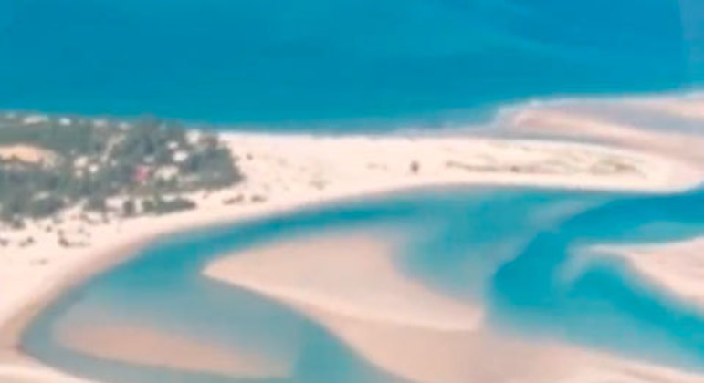A Ilha Benguerra está no arquipélago de Bazaruto na costa sul de Moçambique. Ela tem bancos de areia que cortam caminhos. Por volta das areias está um recife de coral de três quilômetros de comprimento. Para chegar, precisa-se pegar um barco em Vilanculos, cidade localizada a 700 km da capital Maputo.