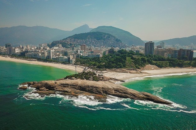 A informação foi divulgada na semana passada pelo jornal Folha de SP. Ainda segundo a notícia, as gravações ocorreram em setembro deste ano (2022), nas praias de Copacabana e Arpoador, no Rio de Janeiro.