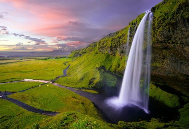 A Islândia é um lugar fascinante, onde cada cantinho reserva uma surpresa diferente e paisagens estonteantes.