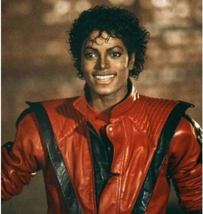 A jaqueta de Michael Jackson no clipe fez um sucesso estrondoso e até hoje é usada como referência ao tema do humor sobrenatural do clipe. 