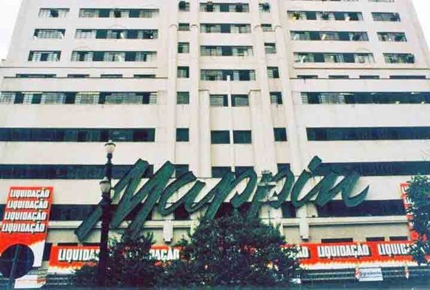 A Mappin também chegou ao ápice comercial nos anos 80. Na década seguinte, a empresa comprou a Sears, outra rede varejista, mas acabou entrando em desequilíbrio contábil que afetou decisivamente sua operação. 