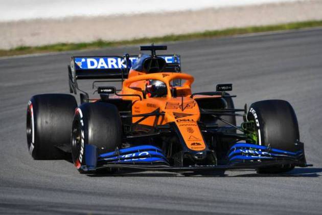 A McLaren anunciou que um de seus funcionários testou positivo para coronavírus na última quinta-feira. Por conta disso, a escuderia desistiu de participar do GP da Austrália, que aconteceria no próximo domingo e também acabou adiado. A Fórmula 1 também anunciou que os GPs de Bahrein e do Vietnã estão adiados.