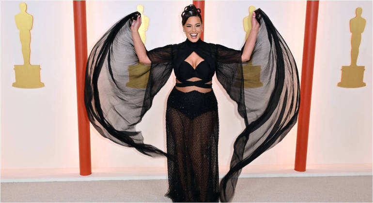 A modelo Ashley Graham foi um das primeiras pessoas a chegar à cerimônia