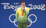 A natação deu até hoje 13 medalhas olímpicas ao Brasil. Em Pequim, na edição de 2008, César Cielo conquistou o único ouro do país nas piscinas nos Jogos. O feito ocorreu nos 50 metros livres.