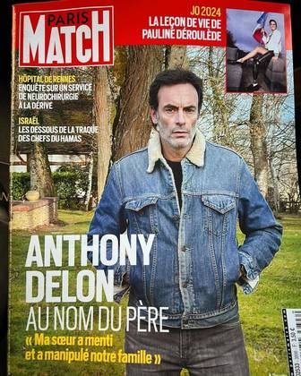 À Paris Match, Anthony, que também é ator, deu detalhes do estado de saúde do pai, de 88 anos. As declarações foram publicadas na edição do dia 4 de janeiro da revista francesa. 