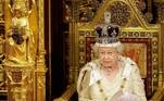A Rainha Elizabeth 2ª, em seu trono, em novembro de 2009. Alastair Grant/Pool via REUTERS - 18.11.2009 