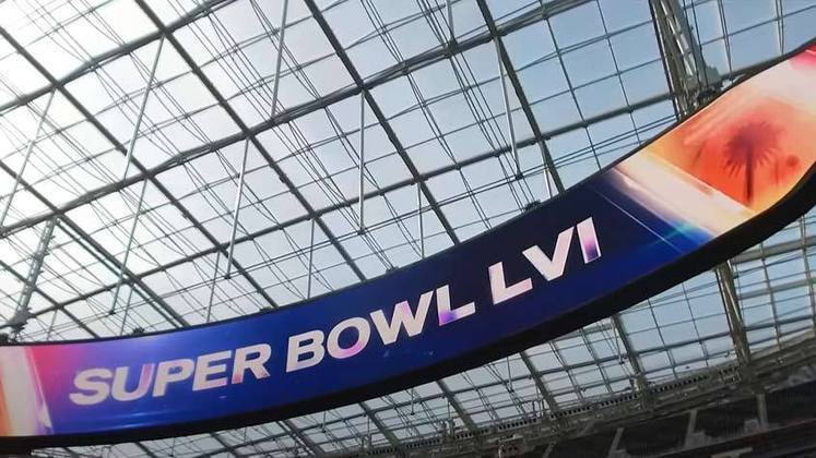 A receita esperada só da venda de ingressos para o Super Bowl é de quase US$ 700 milhões.