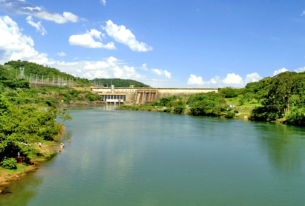  A represa de Jurumirim banha dez municípios no interior de São Paulo. Ela foi inaugurada em 1956 e desde 2017 é administrado por um grupo chinês. 