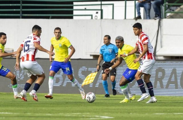 A Seleção Brasileira enfrentou o Paraguai nesta segunda-feira (5/2), pelo Pré-Olímpico. Veja como o Jogada10 avaliou a performance dos Canarinhos - Foto:  Joilson Marconne / CBF
