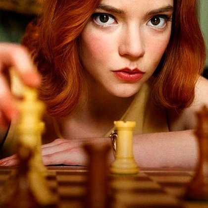 A série de uma temporada traz uma órfã que é um  prodígio do xadrez. Ela luta contra vícios adquiridos na infância  enquanto enfrenta os maiores enxadristas do mundo.