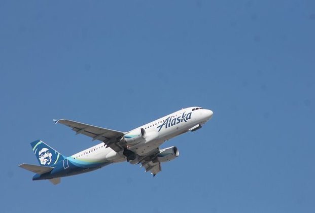 A situação desesperadora envolvendo um avião Boeing da empresa Alaska Airlines aconteceu na tarde de sexta-feira (05/01) e deixou os passageiros aterrorizados. Felizmente, ninguém se feriu.