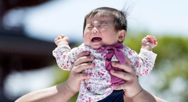 A taxa de fertilidade do Japão caiu de 2,1 filhos por mulher na década de 1970 para 1,4 hoje
