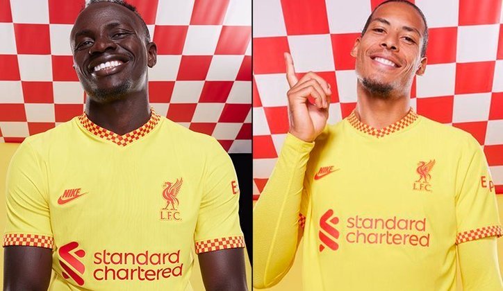 A terceira camisa do Liverpool para a temporada 2021-22 foi comparada ao uniforme do McDonald's