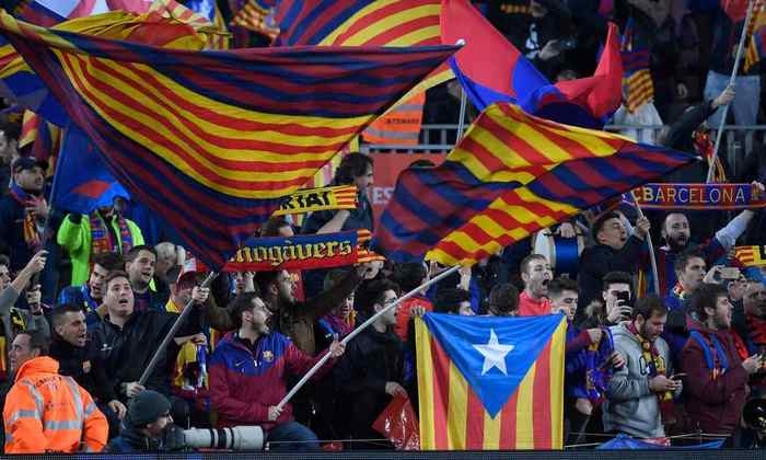 A torcida do Barcelona foi descrita como 