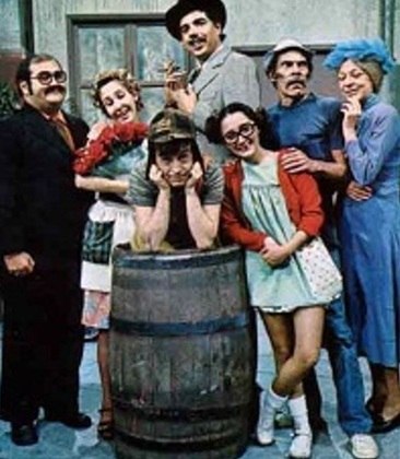 A transmissão original da Televisa, conglomerado de mídia do México, foi entre 26 de fevereiro de 1973 e 7 de janeiro de 1980, com 312 episódios em 7 temporadas. Mas até hoje o seriado é reprisado. Diverte adultos e crianças.