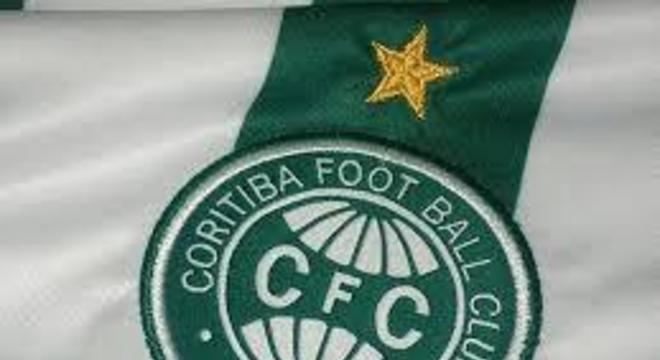 A nica estrela dourada no escudo do Coritiba representa a conquista do Campeonato Brasileiro de 1985. 