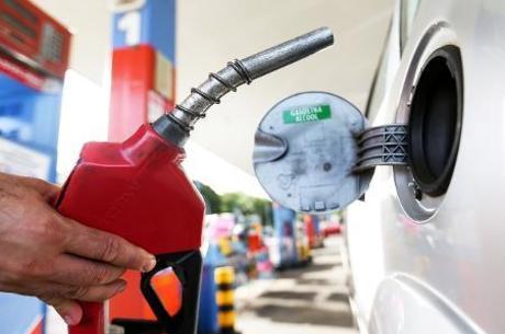 Gasolina representou maior impacto positivo no mês