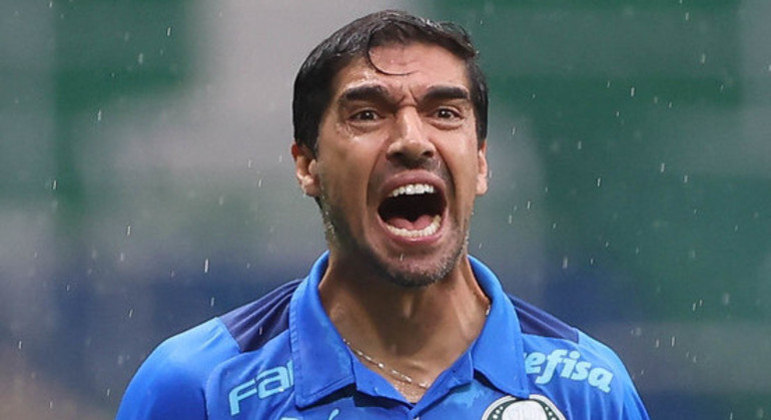 Abel Ferreira é acusado de associação criminosa em caso de extorsão milionária, diz jornal