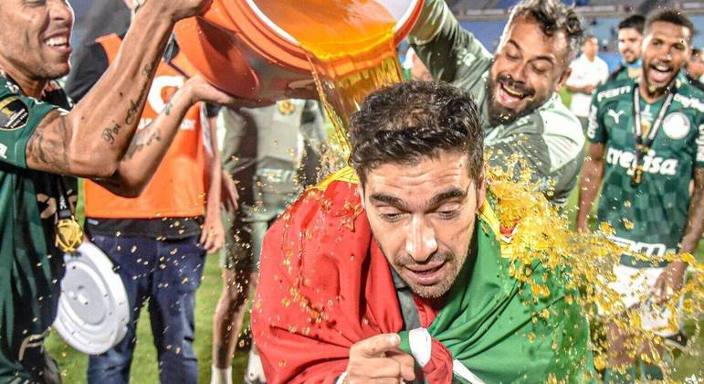 Não importam as conquistas de Abel Ferreira. CBF ainda segue com medo de dar a seleção a ele
