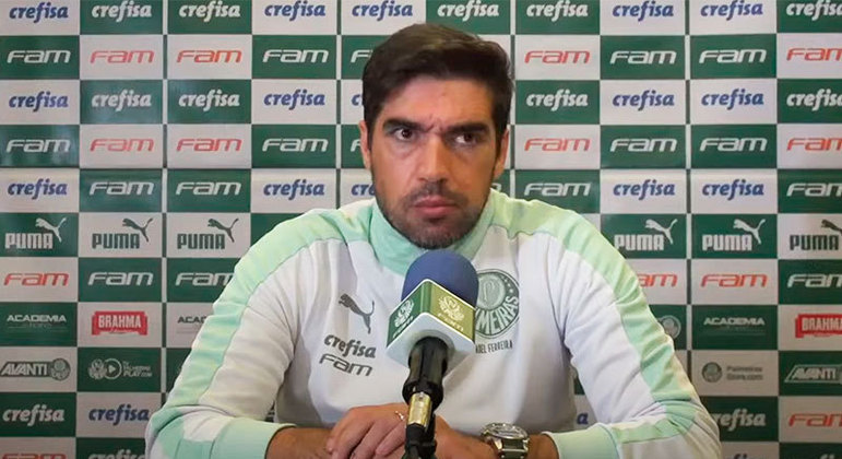 Abel Ferreira acompanha, respeitando o semifinalista, o problema envolvendo o Maroon Five