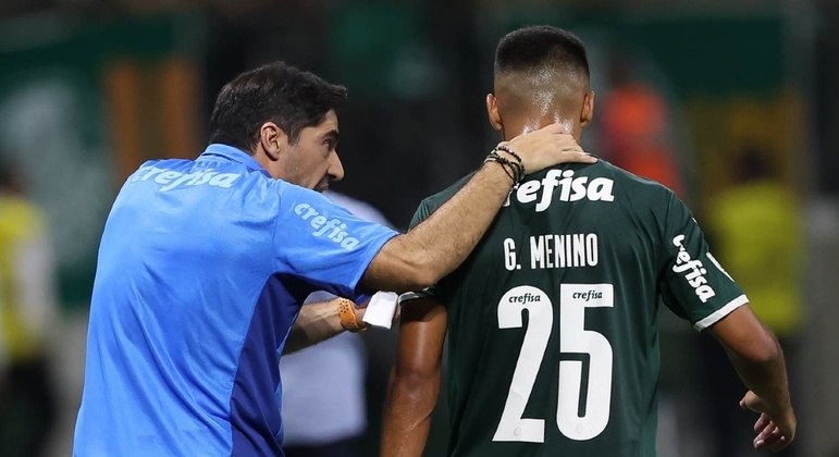 Abel Ferreira e Gabriel Menino, do Palmeiras
