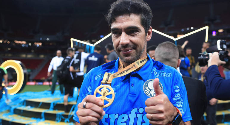 Abel pode gastar mais de R$ 8 mil em churrascos para o elenco do Palmeiras; entenda
