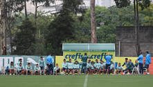 Abel Ferreira reúne elenco e reforça apoio nas 'finais' do Palmeiras