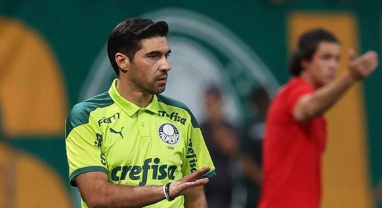 Abel Ferreira venceu por 10 a 0.