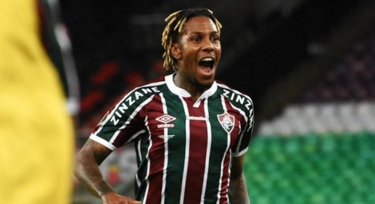 Abel Hernández (atacante - 31 anos - Uruguai): Abel tem história na seleção uruguaia. Desde 2010 atuando, ele conquistou a Copa América 2011 e fez 11 gols em 29 jogos. Com passagens por equipes europeias, ele atuou também no Brasil nos últimos dois anos, por Internacional e Fluminense, respectivamente. Com o fim do contrato com o Tricolor, procura novo clube.