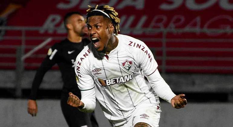 Abel Hernández chegou como reforço para a temporada de 2021. Primeiro substituto de Fred, o centroavante estufou a rede em momentos importantes do Brasileiro, mas também foi criticado por perder oportunidades. Em 2022, o uruguaio irá para o Atletico San Luis, do México. Com as três cores, marcou sete gols e deu duas assistências, em 40 jogos. 