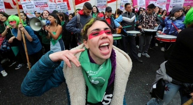 População argentina se manifestou durante o debate da lei do aborto no Senado