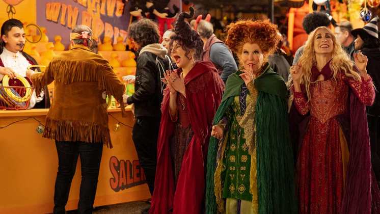 As bruxas de Abracadabra topariam uma terceira aventuraBette Midler, que interpreta a bruxa Winifred, revelou em entrevista a Entertainment Weekly que voltaria a viver a personagem: 