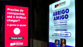 Telas interativas em pontos de ônibus ajudam na segurança pública
 