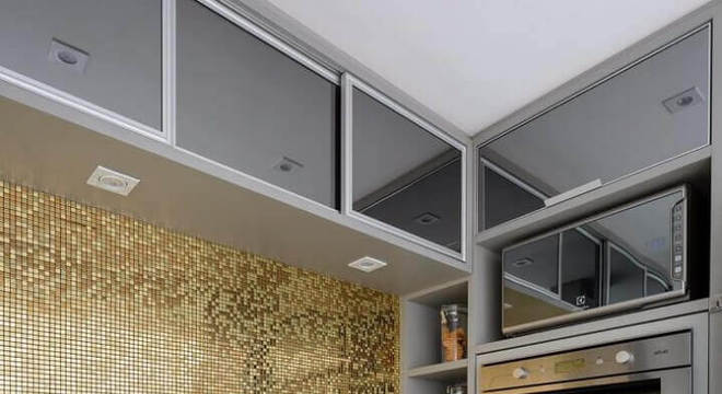 acabamento metalizado para pastilhas de vidro para cozinha planejada cinza 