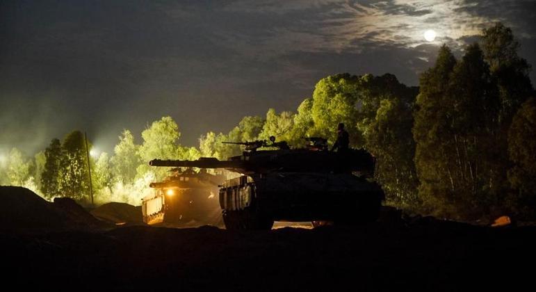 Tanques israelenses realizaram incursões perto do distrito de Zeitun, na periferia da cidade de Gaza
