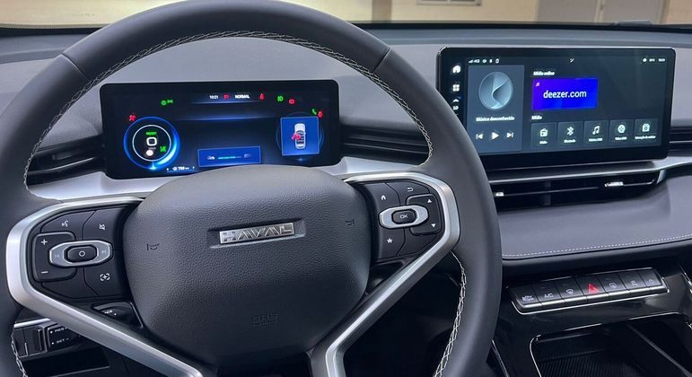 Multimídia é de 12 polegadas com conectividade para Apple CarPlay e Android Auto sem fio