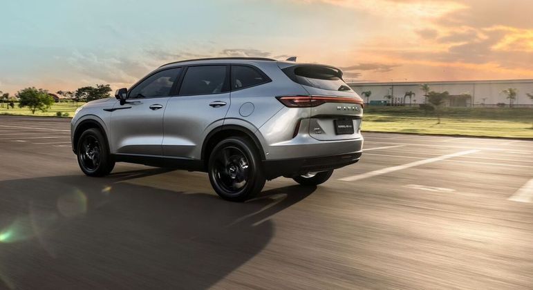 De grande porte, o Haval tem posição agradável de dirigir e chamou a atenção nas ruas