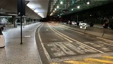 Manifestantes fecham rodovia, e aeroporto de Guarulhos cancela voos