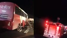 Acidente entre ônibus e caminhão mata sete pessoas no interior de SP 