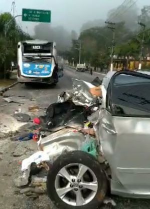 Sete veículos foram atingidos pelo caminhão na zona sul de SP