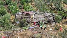 Aumenta para 25 o número de mortos pela queda de ônibus em ribanceira no Peru